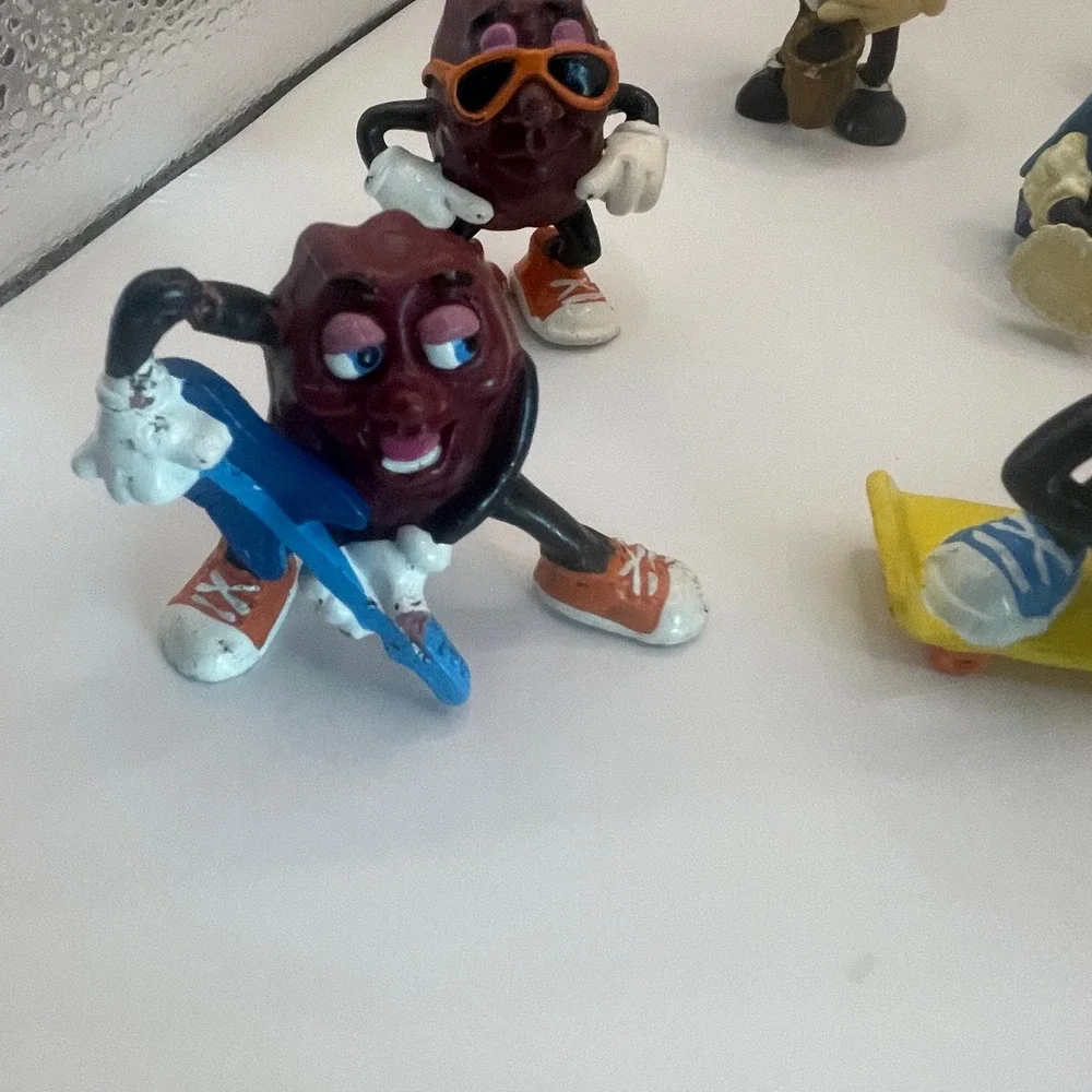 LOT OF 10 California Raisins PVC Figure Vintage 80s Retro Collectible Surf Prop